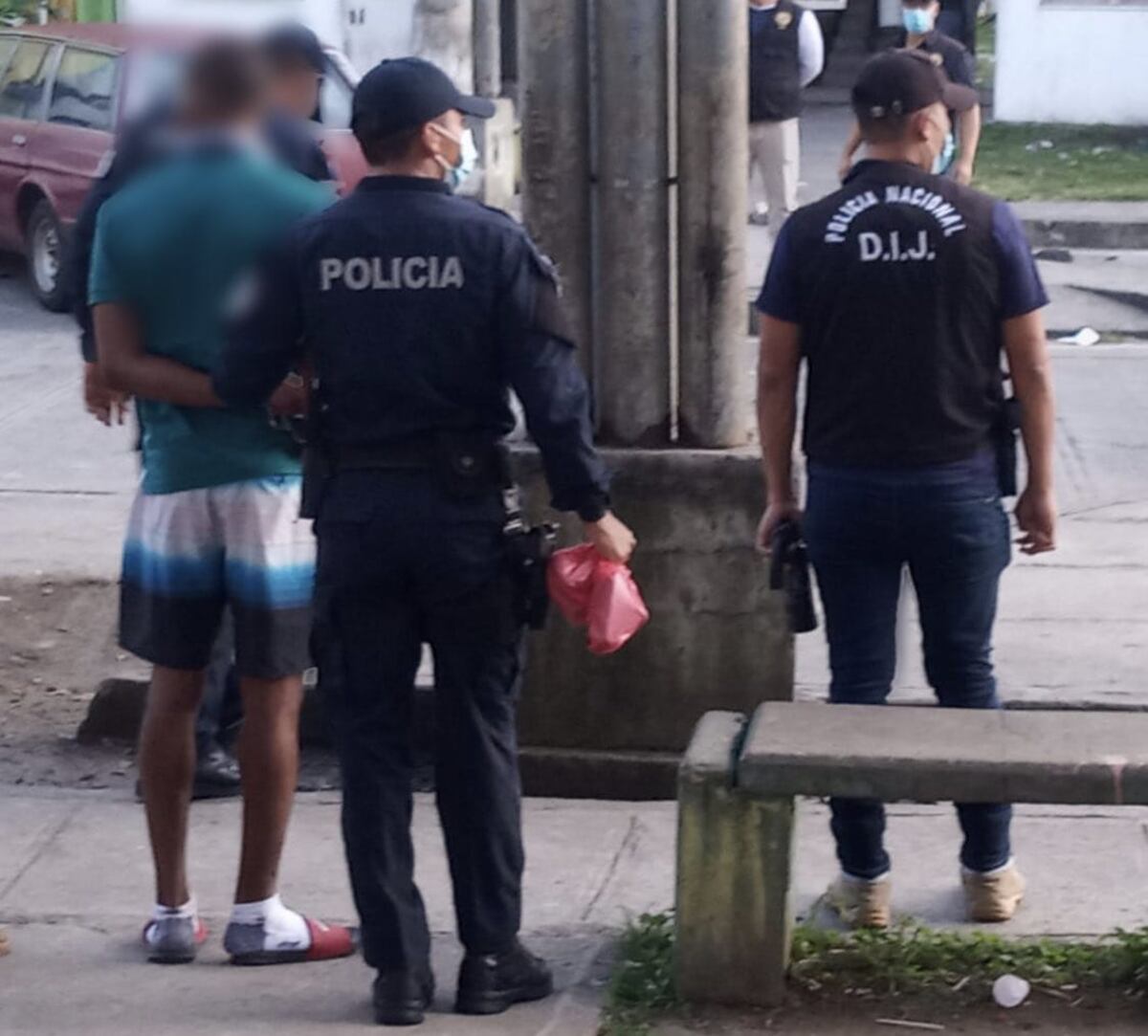 En Curundú dos buscados por homicidios son capturados por la Policía Nacional