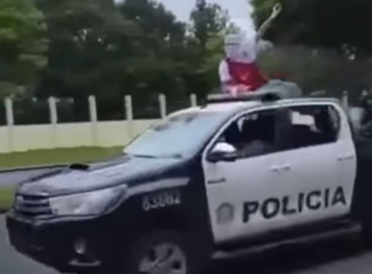 Pa’ la casa por robo de patrulla