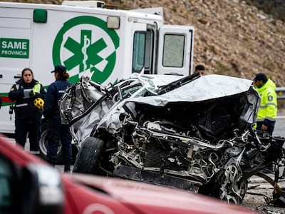 Paseo termina en tragedia tras caída de 80 metros