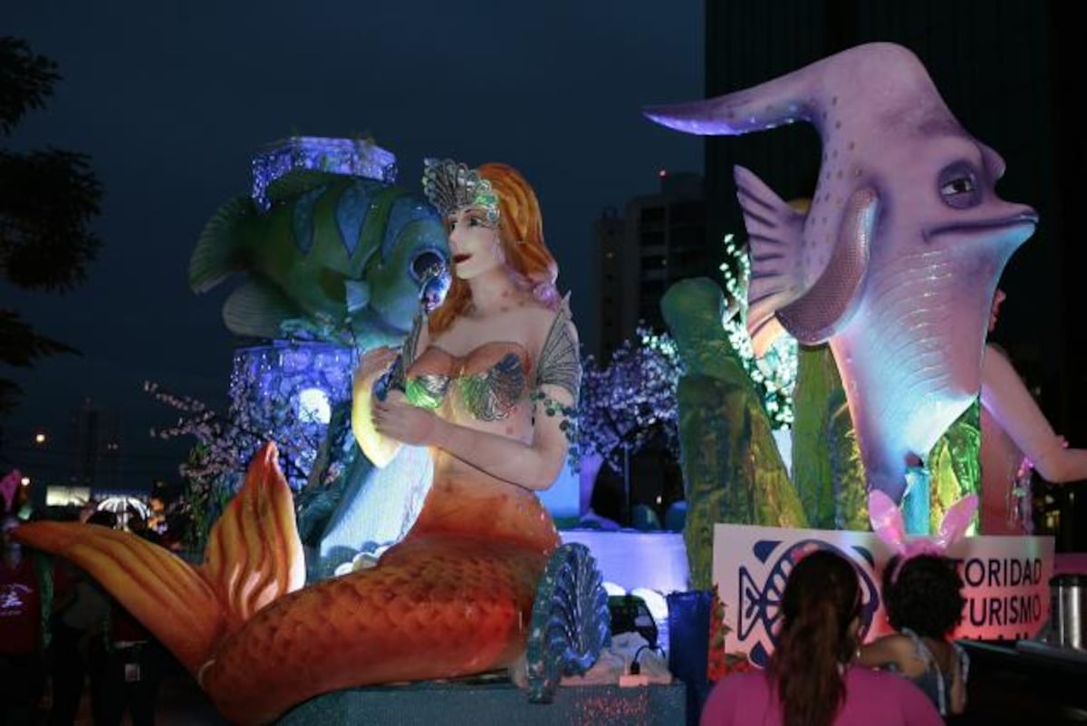 Qué billetón. Alcaldía de Panamá gastará B/. 5.7 millones entre el desfile de Navidad y el alumbrado