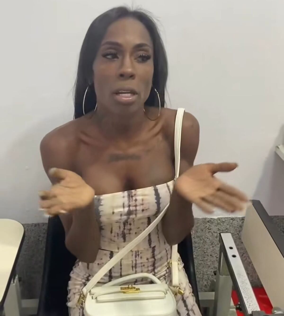 Dundunsuá promete poner a Euana a subir y bajar escaleras por decir que tiene VIH. ‘La brasileña’ pide pruebas 