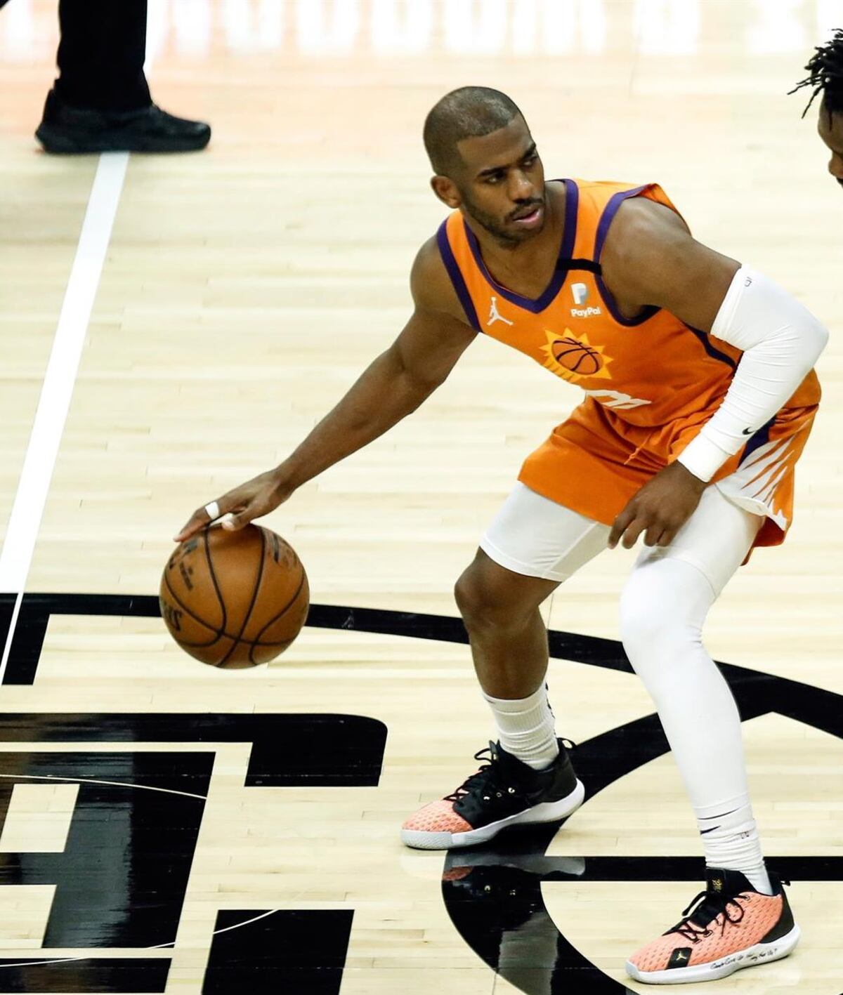 Suns parten como favoritos en la Final contra los Bucks