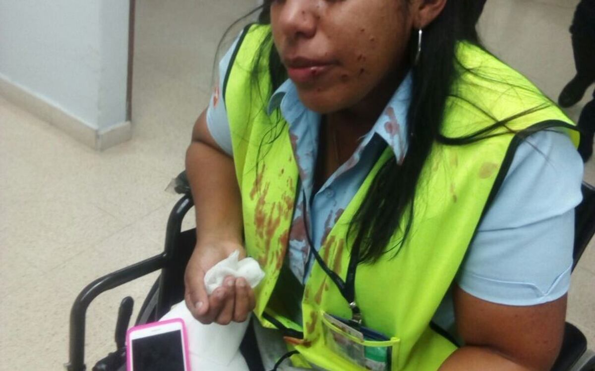 MALDITA DELINCUENCIA. Conductora de Metrobús herida por balacera