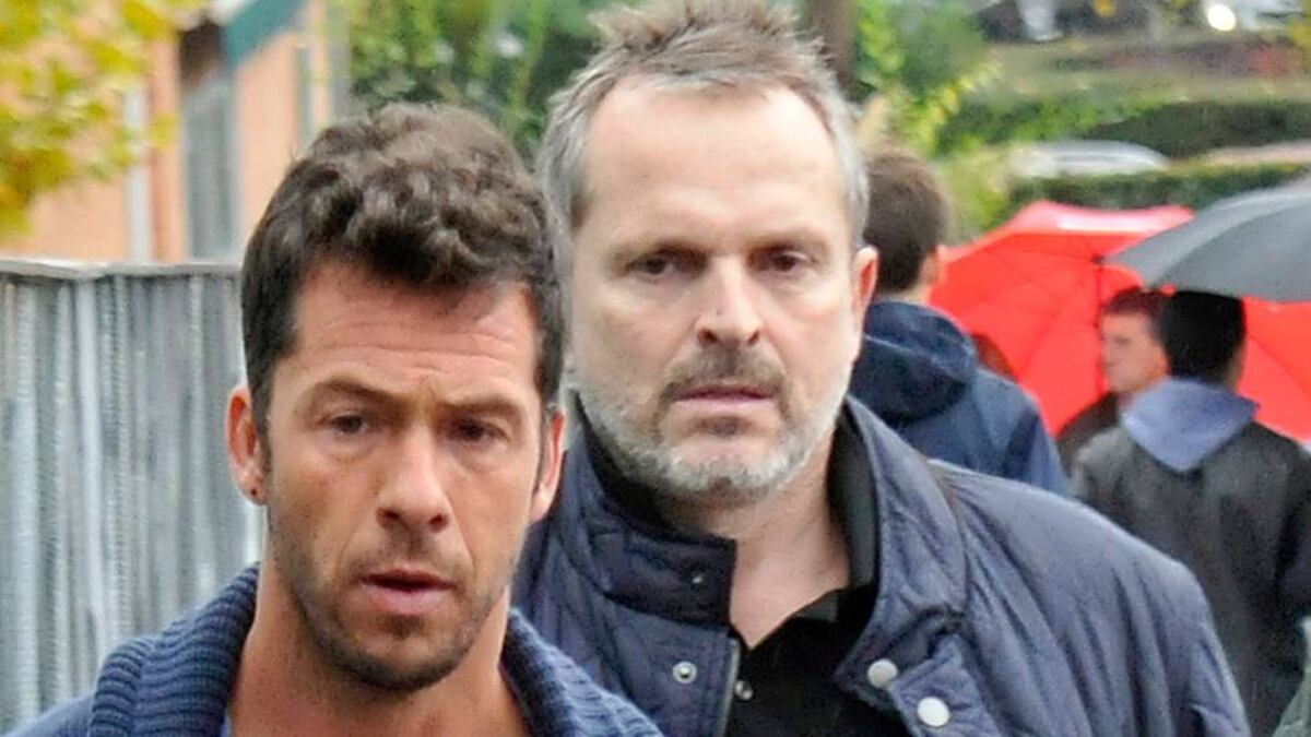 El ex de Miguel Bosé le exige el reencuentro de sus hijos y dinero