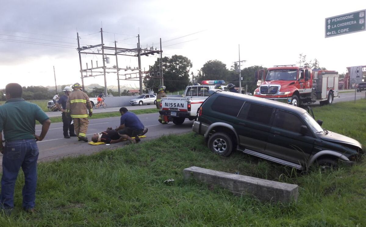 Accidente deja tres heridos en el Día del Padre