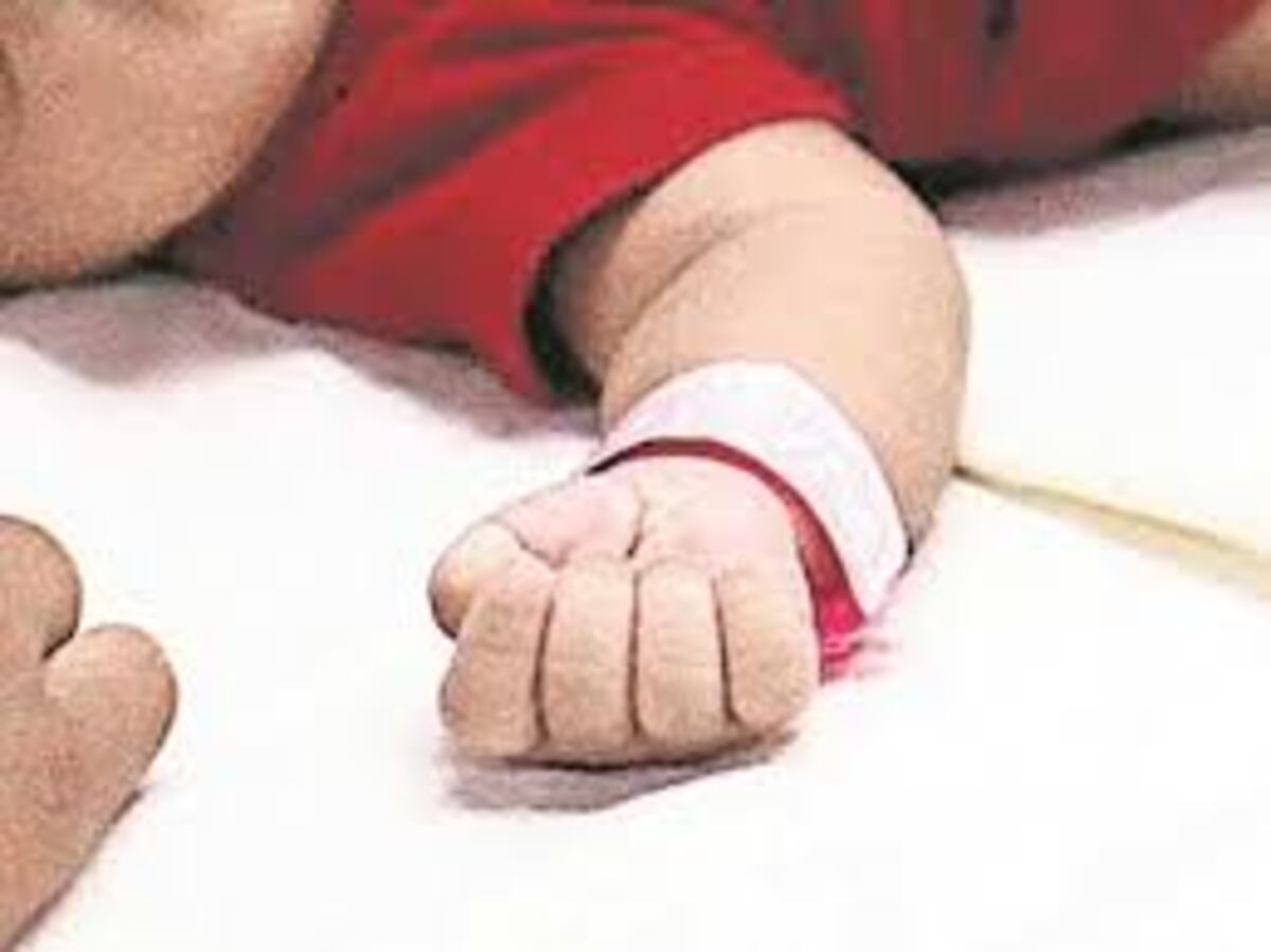 Un test de ADN probó que hijo de maestra es de su alumno de 13 años