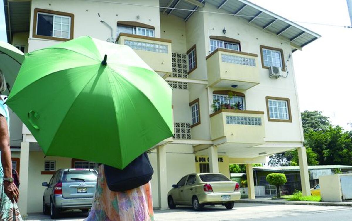 ENCONTRÓ A SU AMADO. Muerto, desnudo y sobre un charco de sangre 