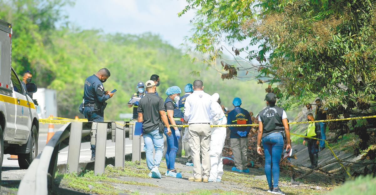 La autopista Panamá-Colón usada como depósito de cadáveres