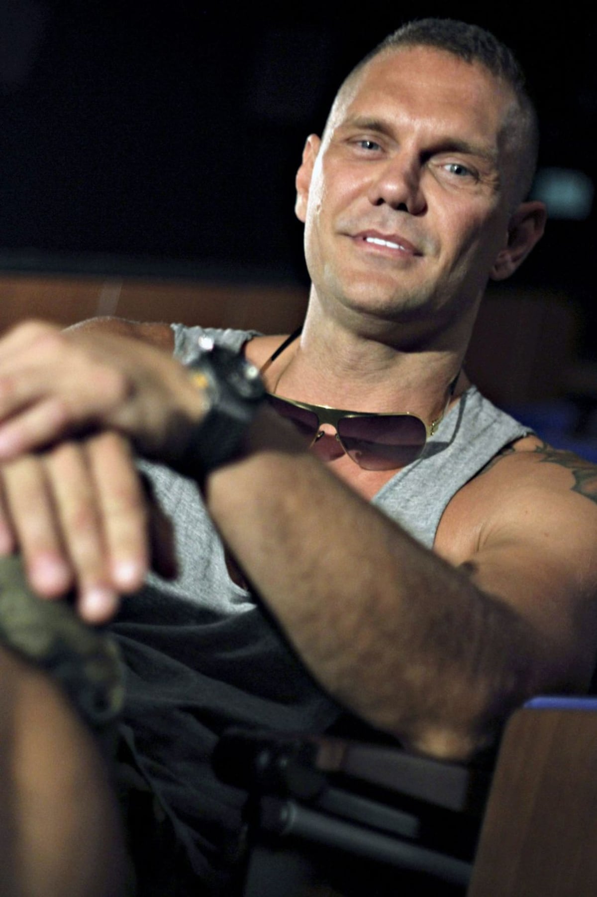 Le dio su faracho tras filmar escena íntima con 25 mujeres