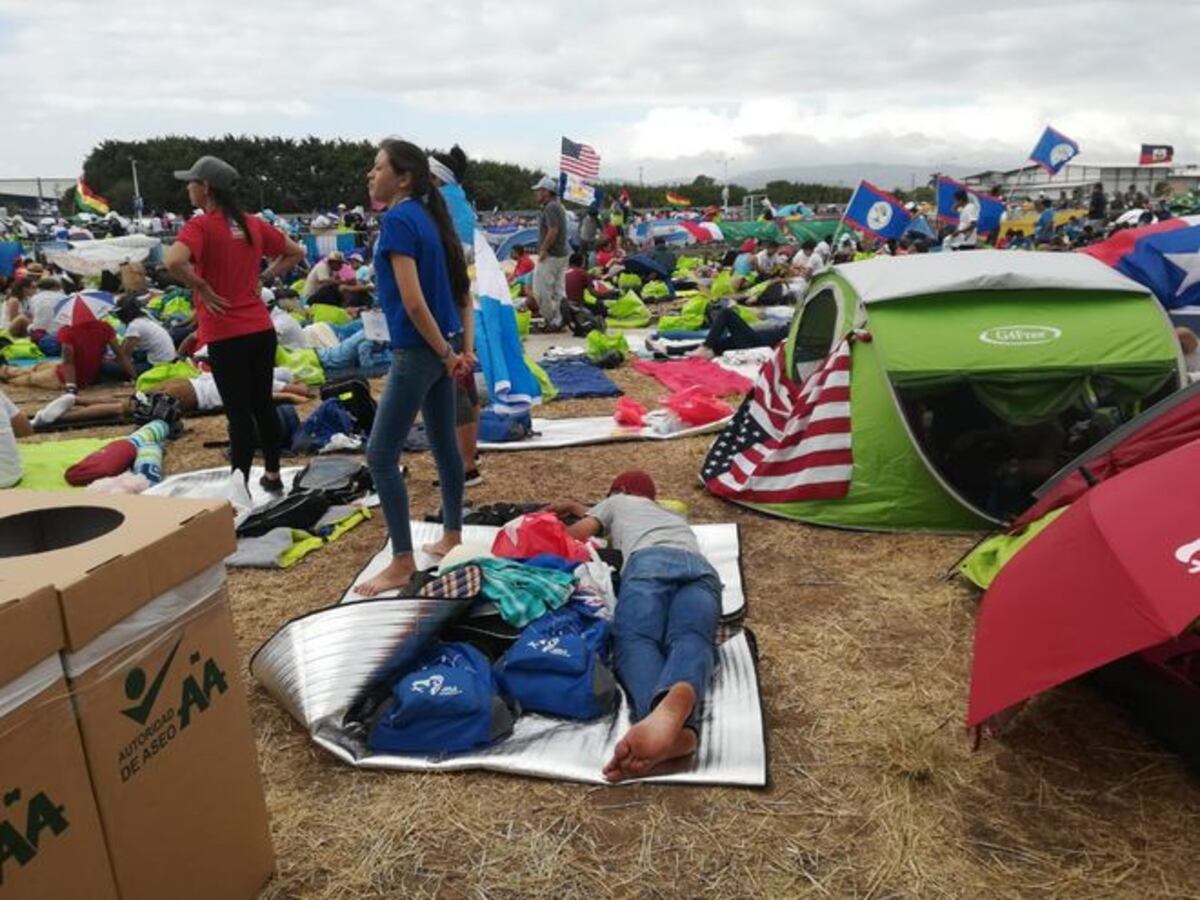 El Metropark se convierte en un Tomorrowland Católico. Videos