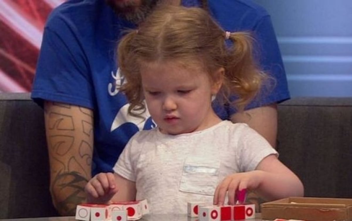 ¡Conoce a la niña genia! Tiene tres años y posee un IQ superior al de Einstein