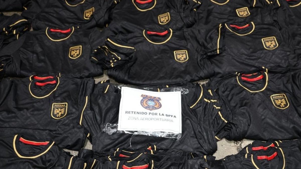 Incautan 1.900 camisetas truchas de la Sele Panamá por más de 200 mil dólares