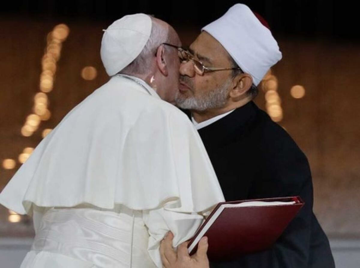 'O construimos el futuro juntos o no habrá futuro': Papa Francisco