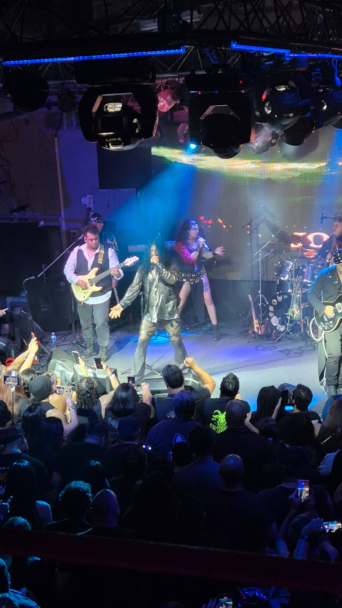 Rock, lágrimas y magia: así fue la épica noche de José Andrëa en Panamá