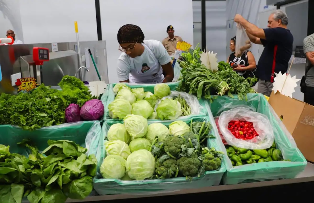 Panameños madrugaron por la ‘Puerca del Neri’: ventas superaron las 200 por puesto