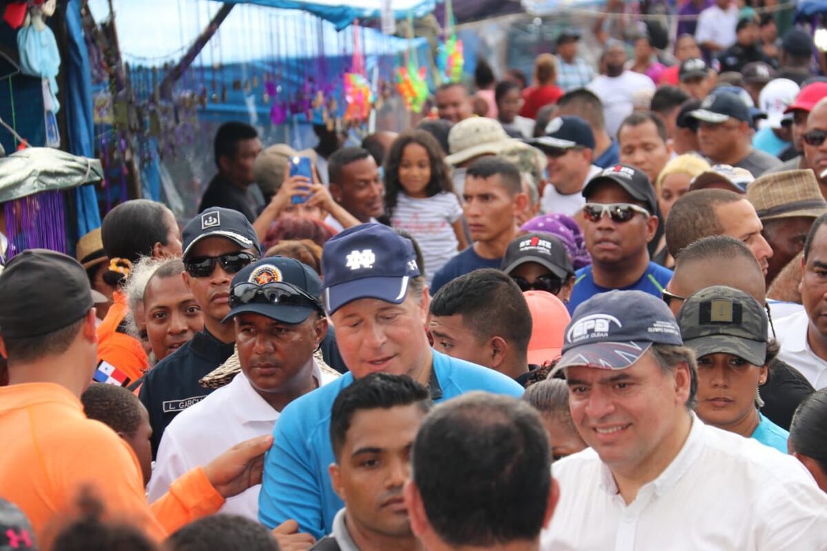 Presidente Varela camina a Portobelo para pedirle al Cristo Negro