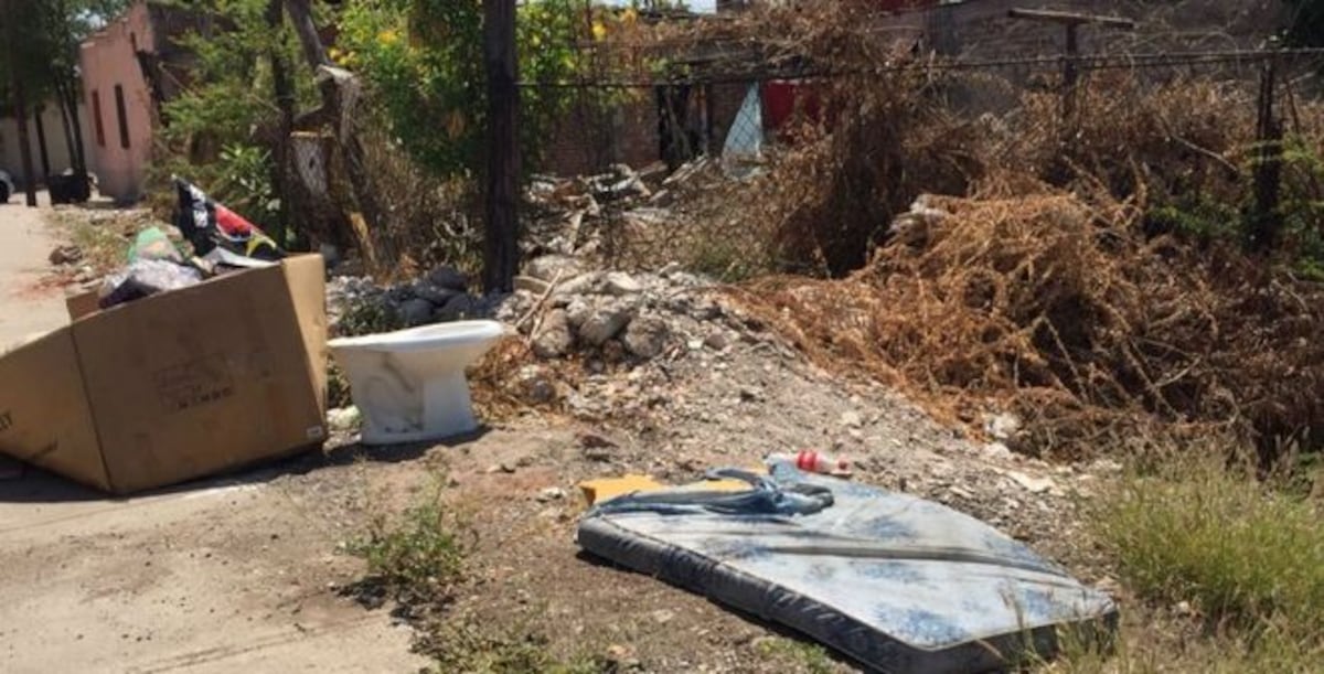 Madre desalmada abandonó a su recién nacido en lote baldío 