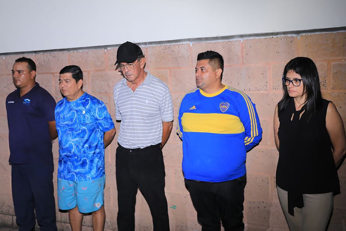 Arrestan a presidente y a gerentes de equipo Alianza por muertes en estadio en El Salvador