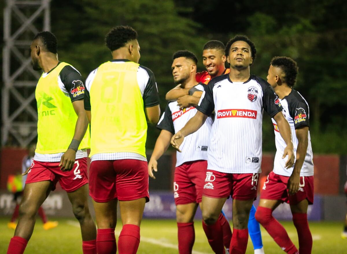 ¡Guerra en el Oeste! Sanfra y Universitario se miden este sábado por un boleto a la final