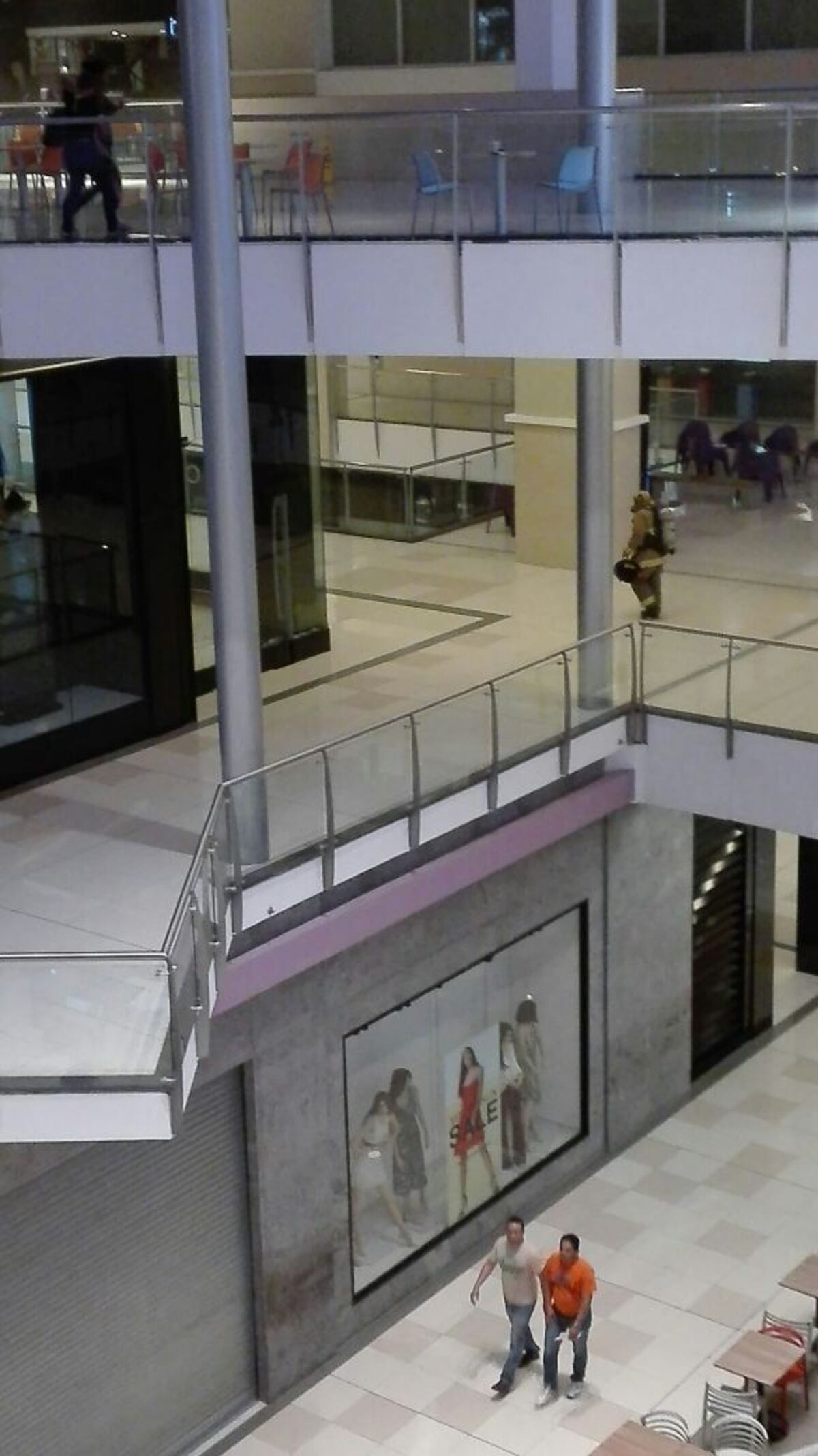 ¡Áyala vida! Bomberos declaran incendio en el mall Multiplaza