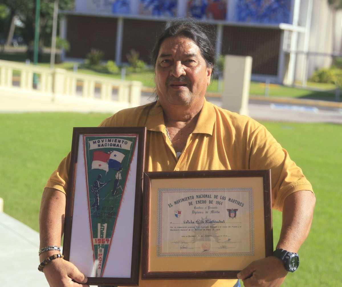 El homenaje del 9 de Enero dejó una escena que no pasó desapercibida