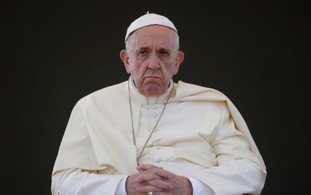 El papa Francisco pide perdón por heridas y ofensas a los chilenos