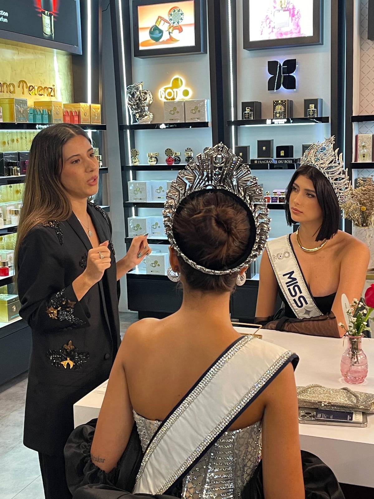 ¡Brilló como nunca! Italy Mora deslumbra junto a la Miss Cosmo Internacional en Panamá