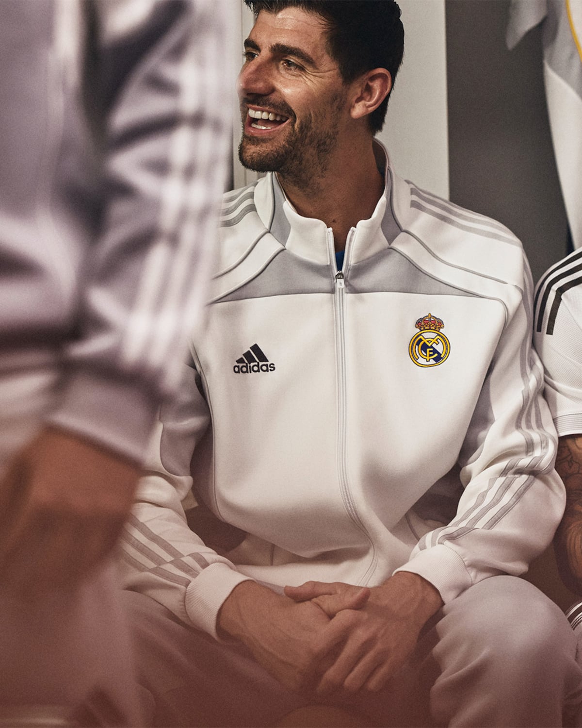 Real Madrid y Adidas presentan la camiseta oficial 2025-26 con homenaje al Bernabéu