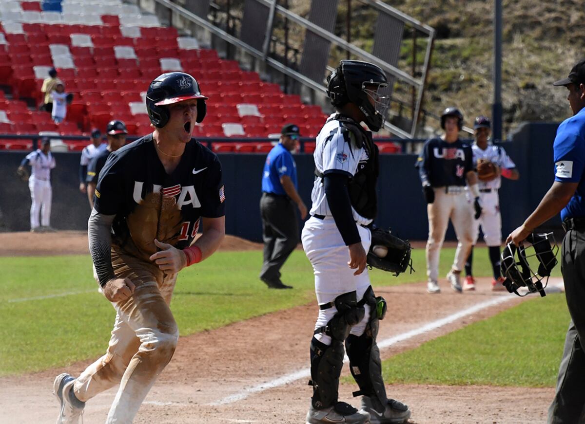 Panamá lucha con garra y clasifica al Mundial pese a derrota ante Estados Unidos