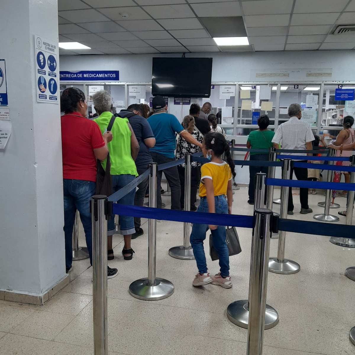 “Hay gente muriendo”: Pacientes crónicos en alerta por demora en compra de medicamentos