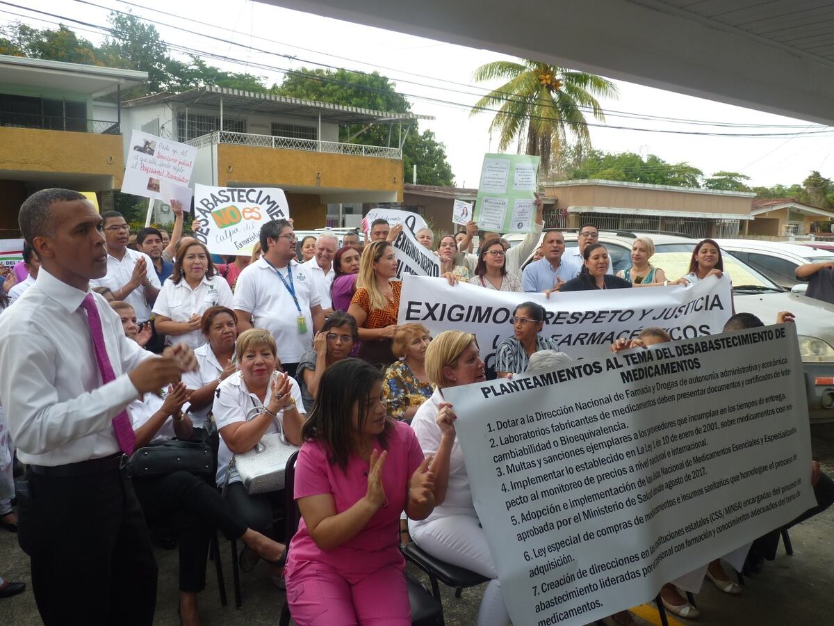 Farmacéuticos están preocupados por desabastecimiento de medicamentos en Panamá