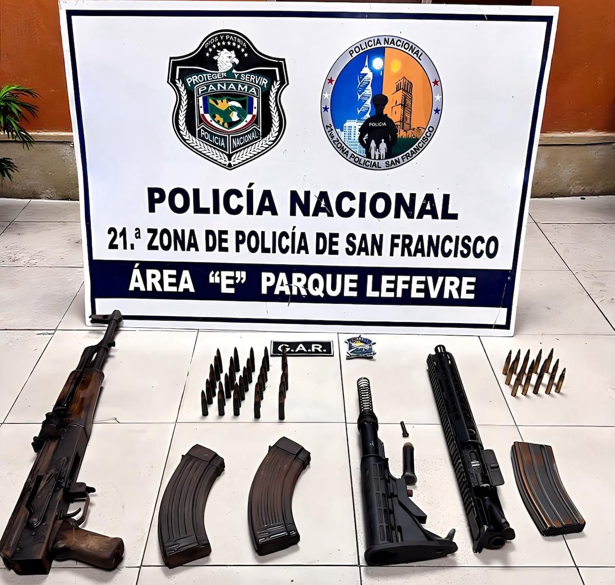 Hallazgo de alto calibre: Ronda policial encuentra fusil AK-47 en quebrada de Río Abajo