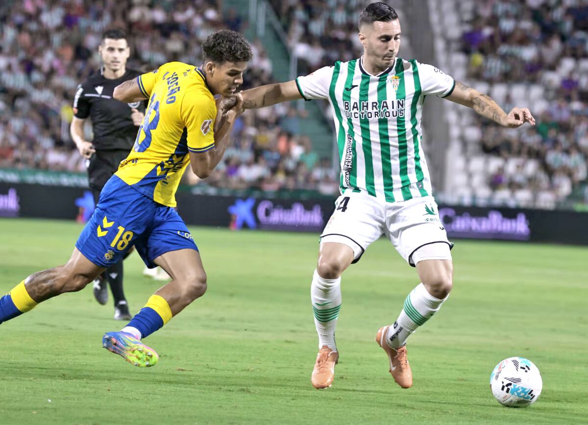 Edward Cedeño se lesiona en el triunfo de Las Palmas sobre Córdoba