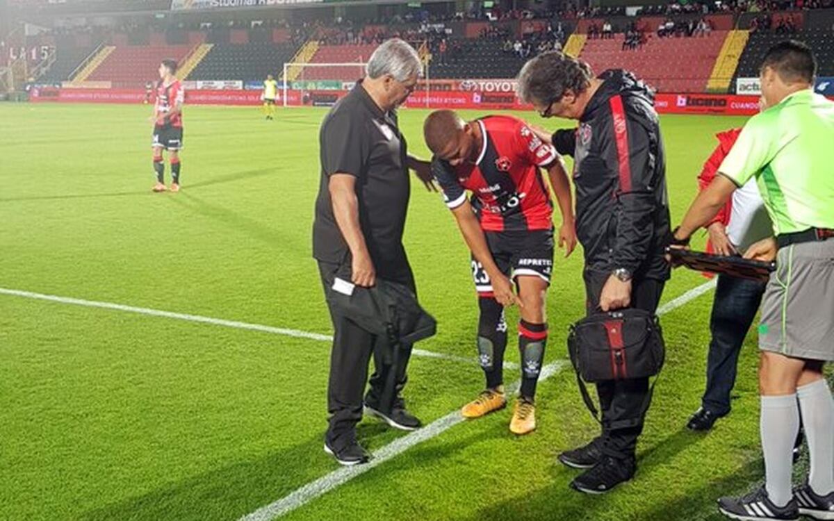 VIDEO | Debut de Roberto Chen en Costa Rica acabó en 2 minutos