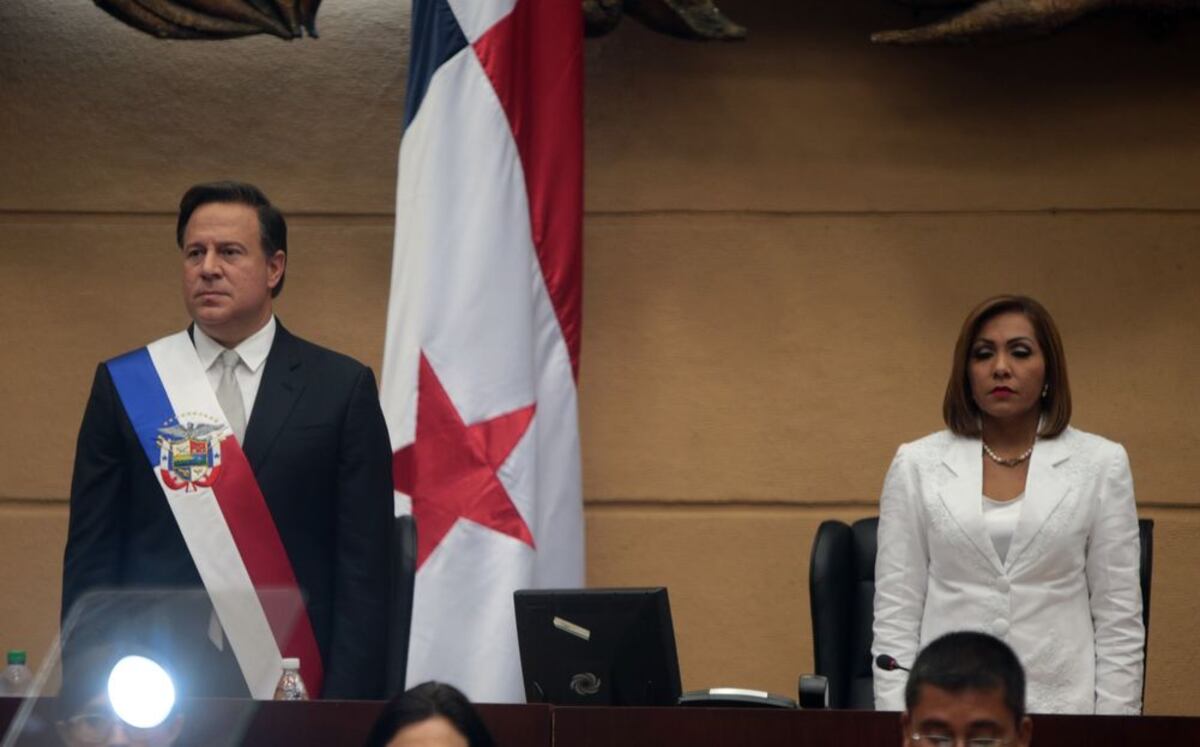 REGRESA VARELA. Para rendir discurso en la Asamblea Nacional