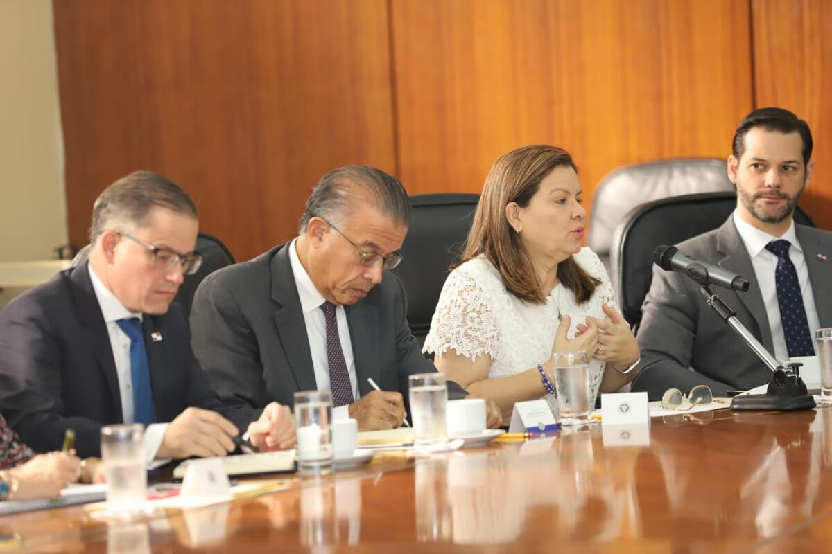 Buscan evitar las aglomeraciones y acabar con la especulación de los precios en el país