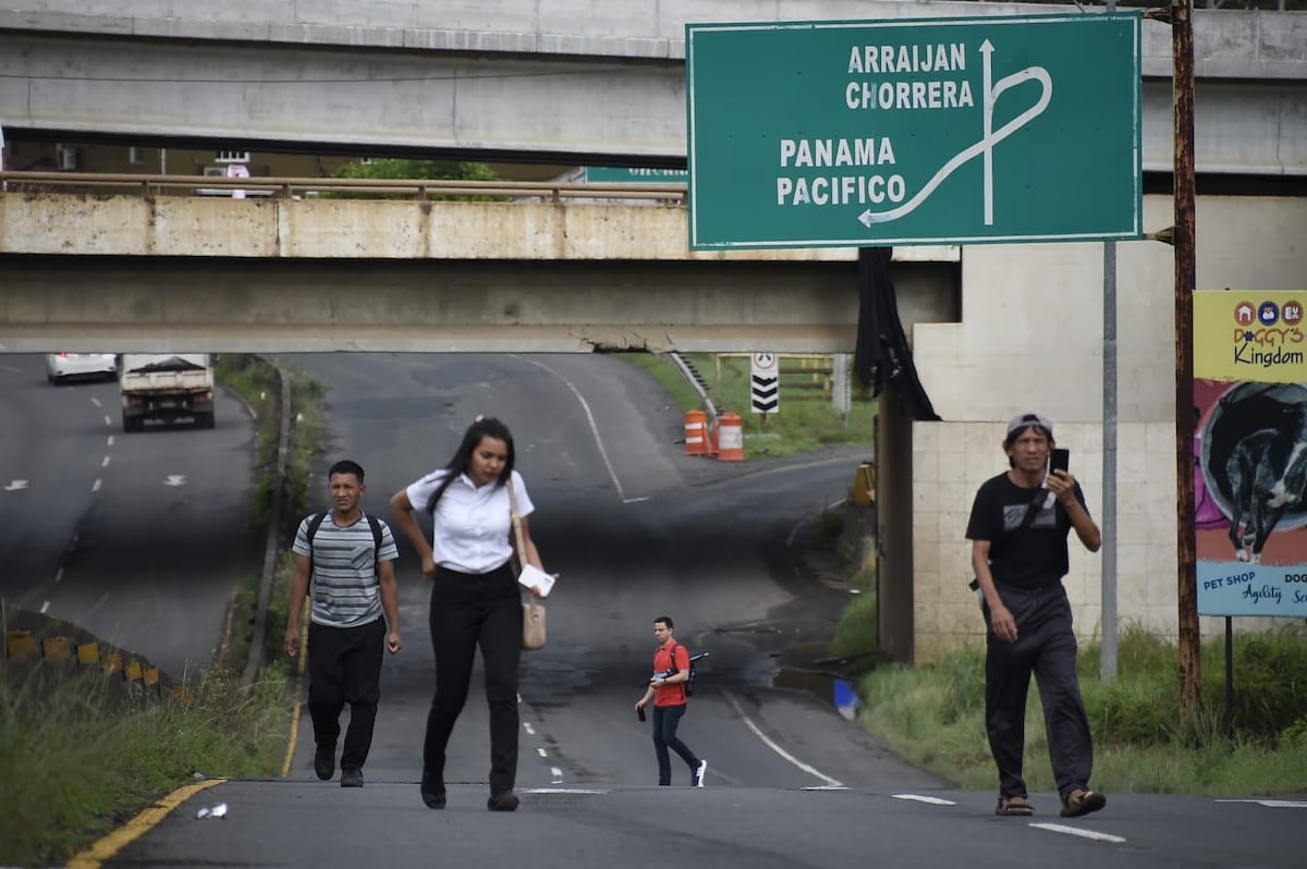 Se reactivan las manifestaciones este viernes 27 de octubre: estas son las vías que amanecen cerradas