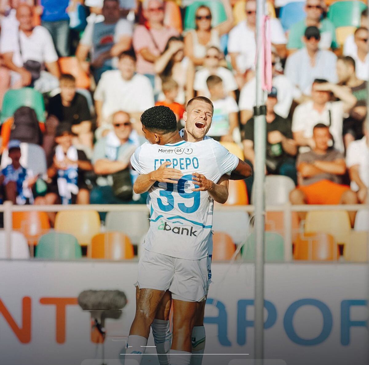 Guerrero anota su primer gol en la goleada del Dynamo Kyiv