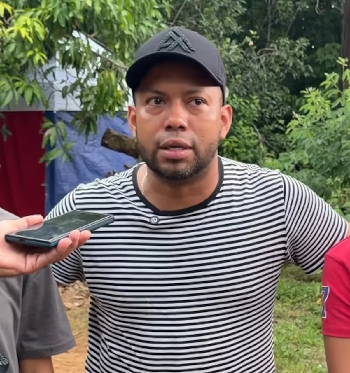 Vídeo | Alejandro Torres dona ‘chantin’ a familia damnificada tras el terremoto