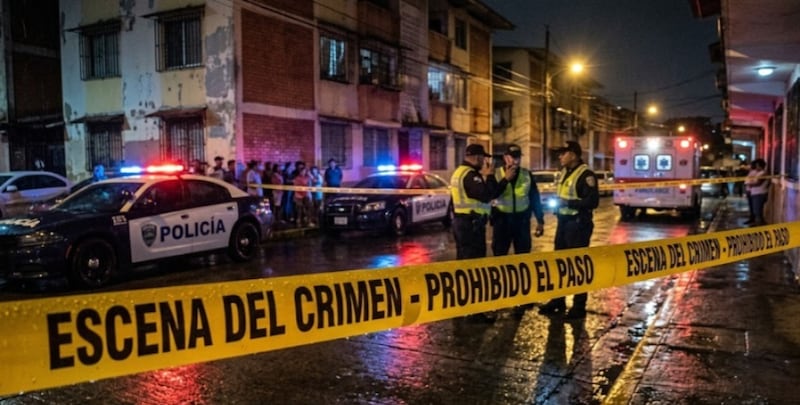 ¡Masacre en Río Abajo! Balacera deja una mujer muerta y niños gravemente heridos