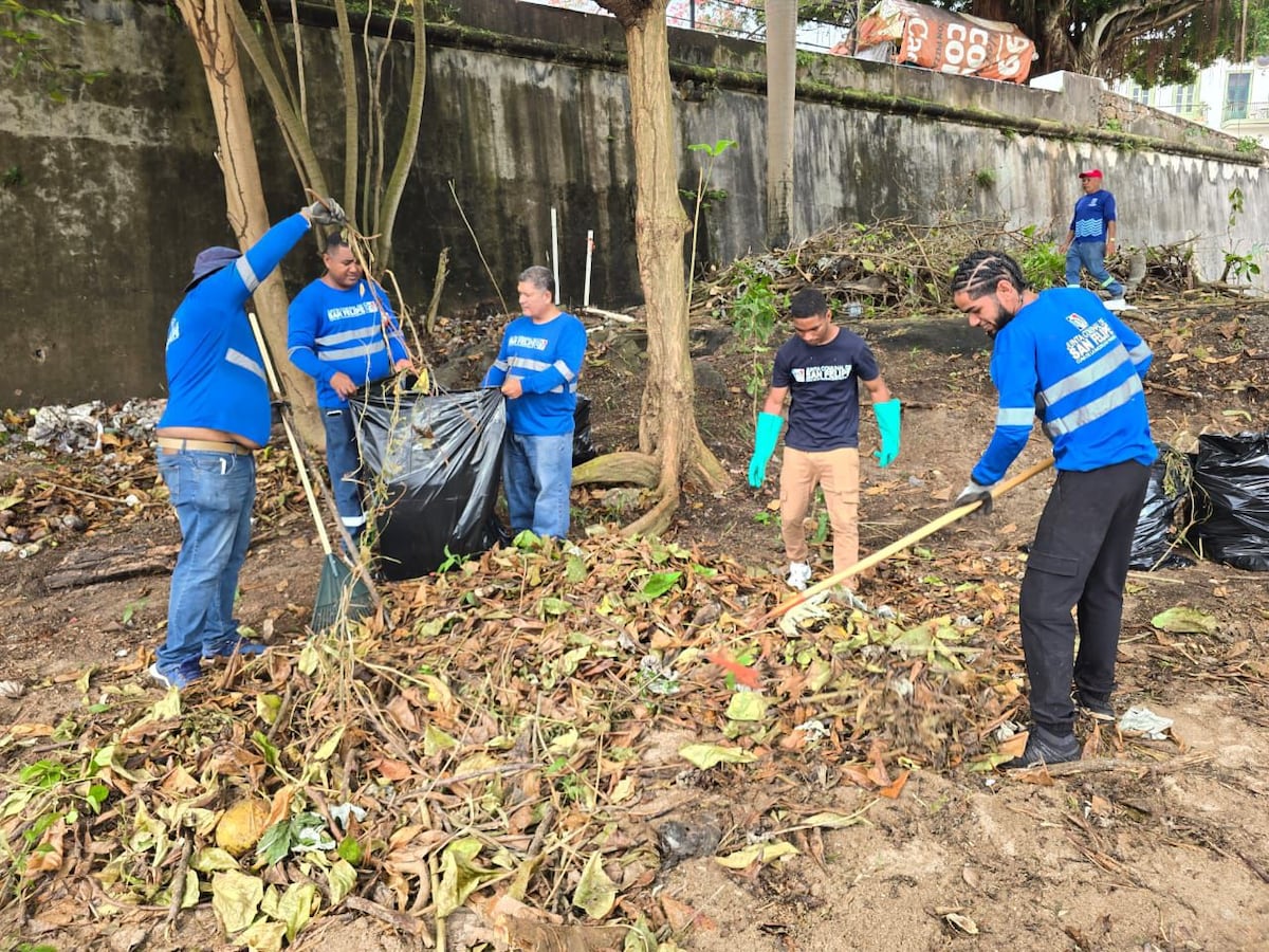 Playas del Casco Antiguo vuelven a la vida con mega limpieza municipal