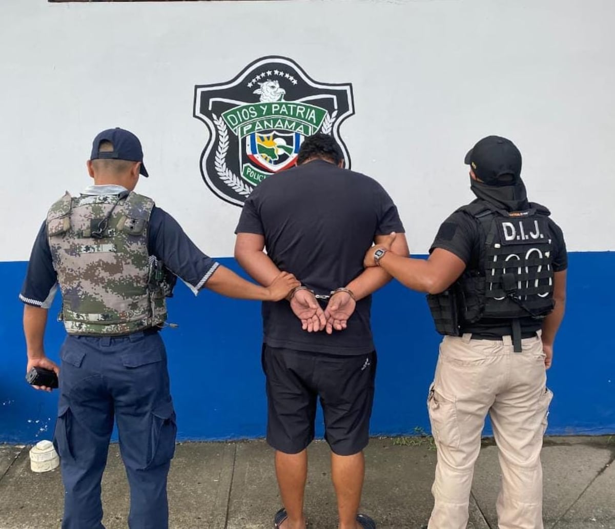 Adolescentes pidieron un viaje para ir al colegio y conductor pervertido de plataforma termina abusando de ellos