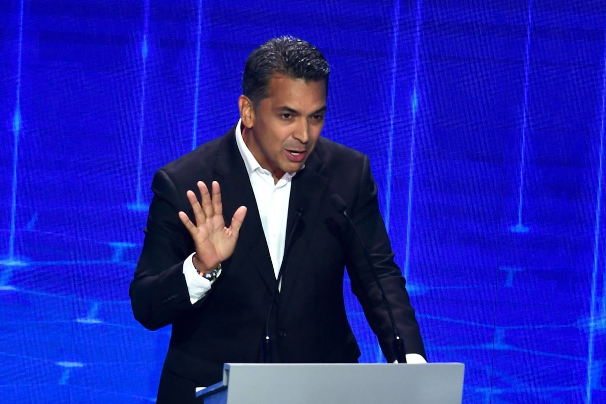 Expectativa por revolución solar que propone Lombana