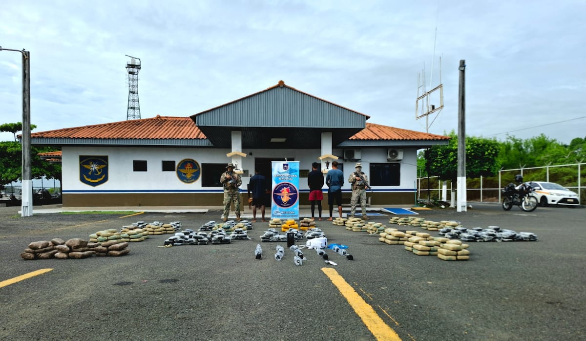 Zafarrancho en el mar: Aeronaval intercepta lancha con droga y tres tripulantes en Los Santos