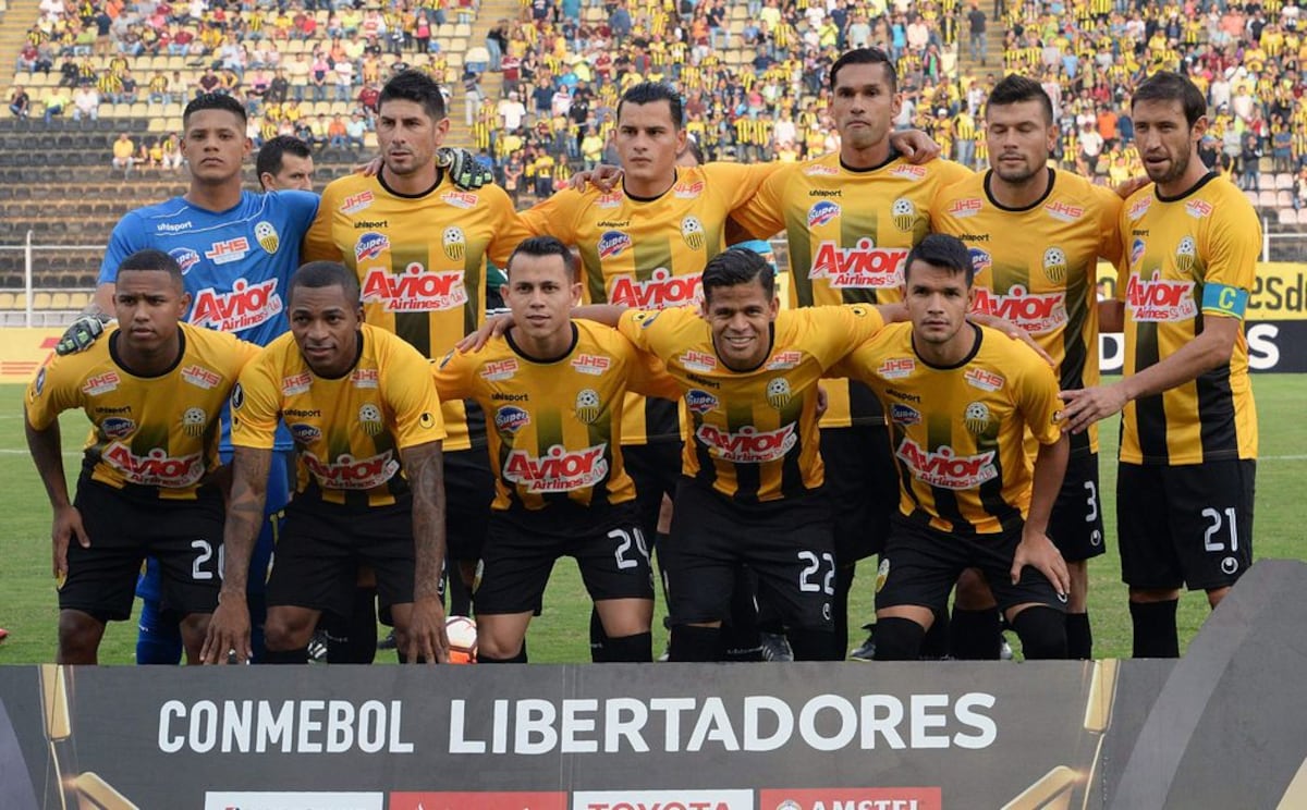 Chiricano recibe amarilla por falta que nunca cometió en la Copa Libertadores