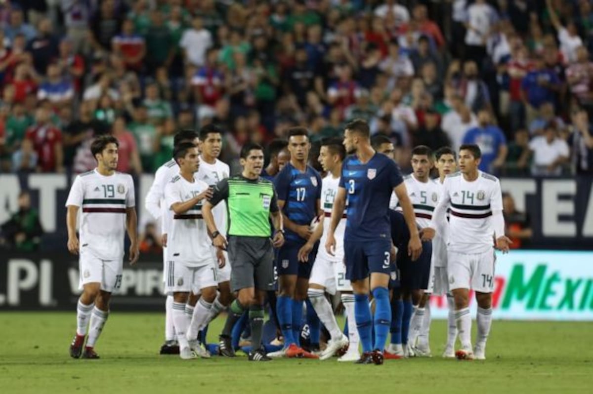 El gesto de un futbolista estadounidense que indignó a los mexicanos