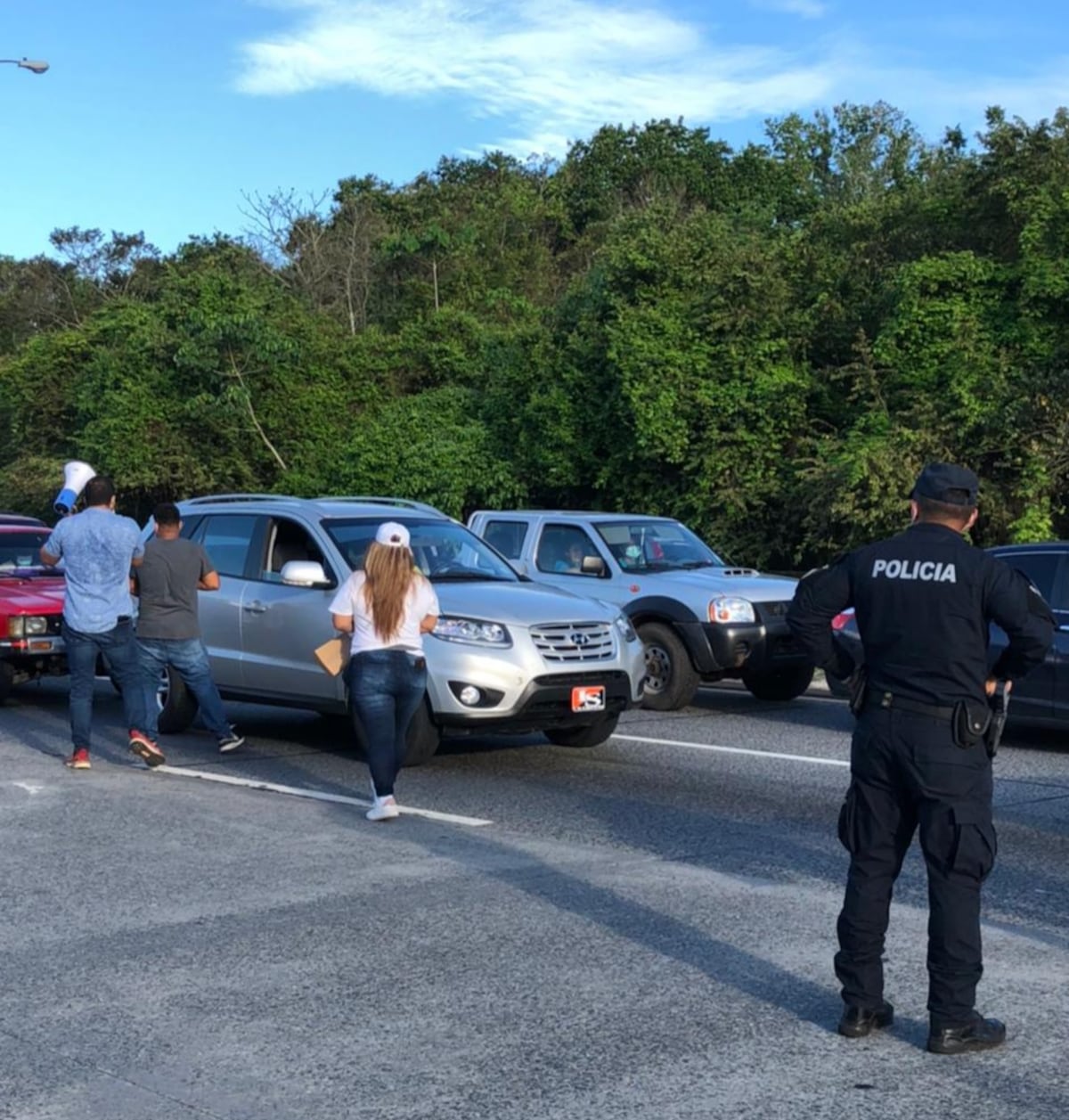 Aplausos. Arrendatarios de Merca Panamá donan más de 8 mil bolsas con alimentos