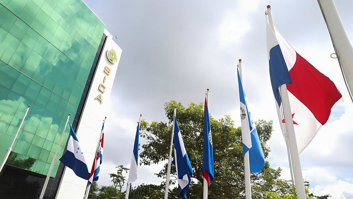 El asilo de Martinelli y el SICA: Un pulseo diplomático entre Panamá y Nicaragua