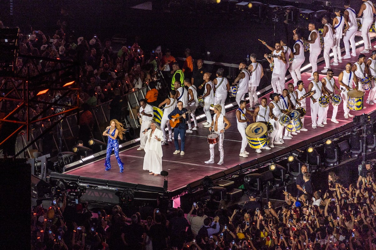Shakira hace historia en Copacabana con un concierto récord ante dos millones de fans