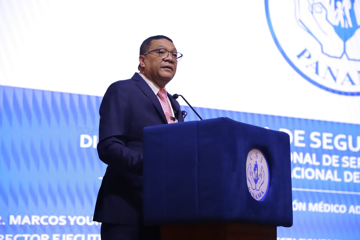 ‘El que no trabaja no cobra’: Dino Mon reacciona ante amenaza de paro del gremio médico